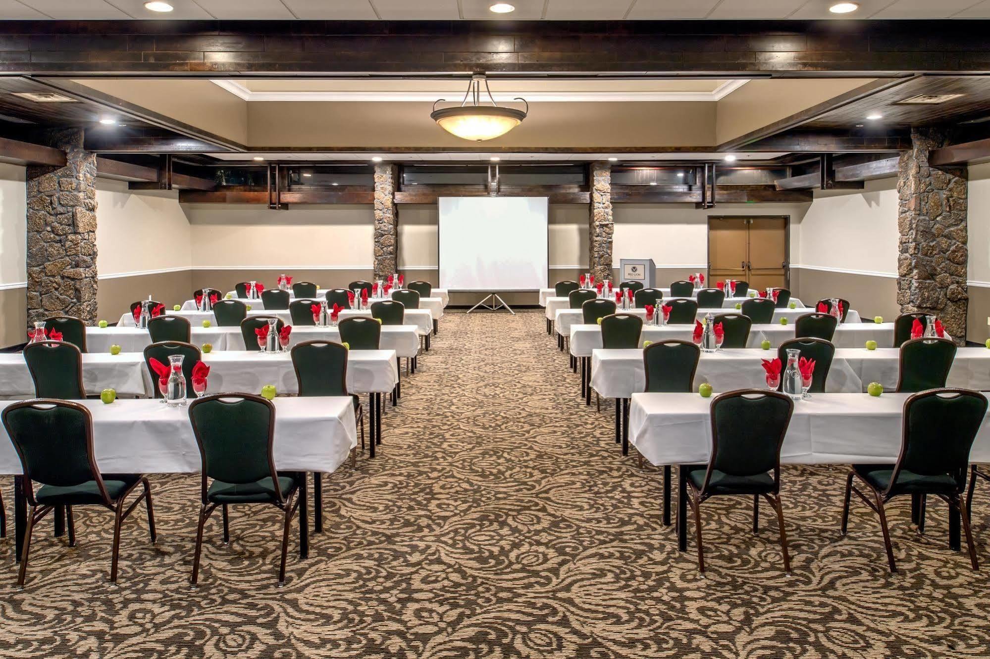 Red Lion Hotel Kennewick Columbia Center Екстер'єр фото